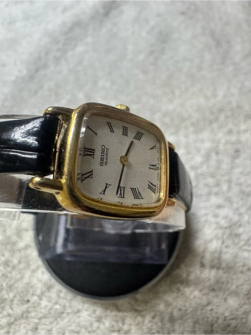 Seiko elegant wristwatch
